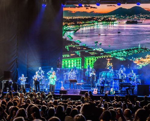 Renzo Arbore e l'orchestra al Forte Arena Sardegna